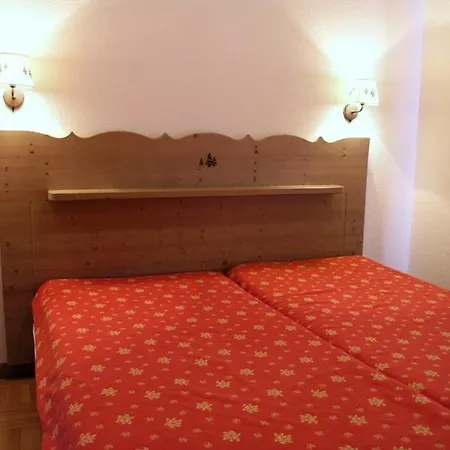Apartmanhotel L'ecrin Des Neiges 3*